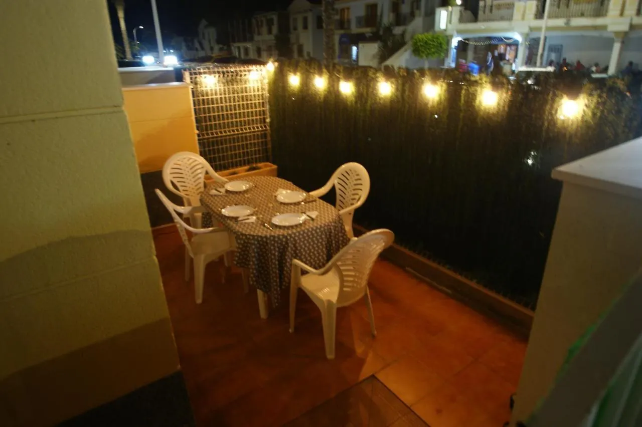 Apartamento En Vera A 300 M De La Playa, Con Patio Y Salida Directa A Calle